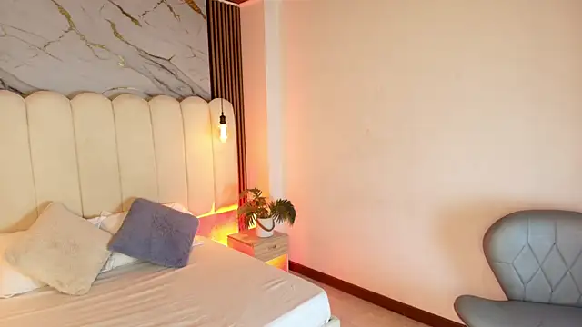 candyclair1 online show from October 3, 8:03 pm