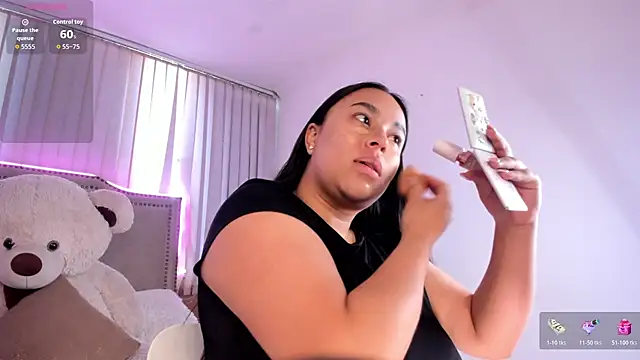 Zoey thompson online show from October 21, 3:27 pm