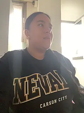 Zoey thompson online show from April 16, 8:19 pm