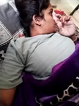 Snapshot of Sofia_kuuu chatting on October 13, 5:43 am Sofia kuuu online show from October 13, 5:43 am