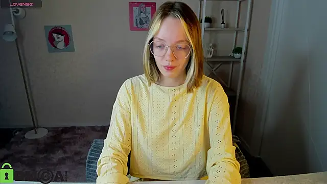 R0cket bunny online show from October 9, 1:54 am