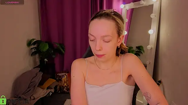 R0cket bunny online show from July 27, 1:24 am