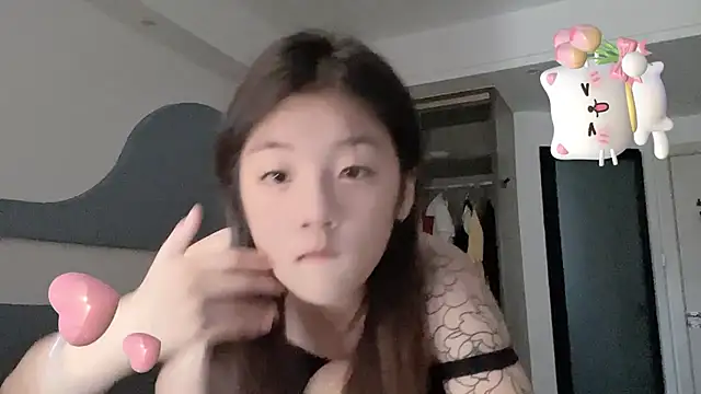 A 18 girls online show from September 16, 12:29 am