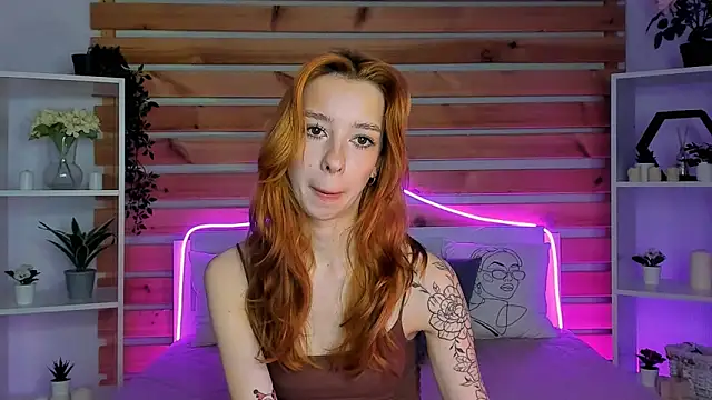 Lori Williams online show from November 24, 1:07 am