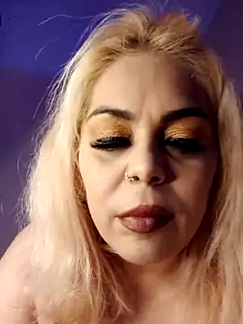 izauri2025 online show from October 18, 12:25 am