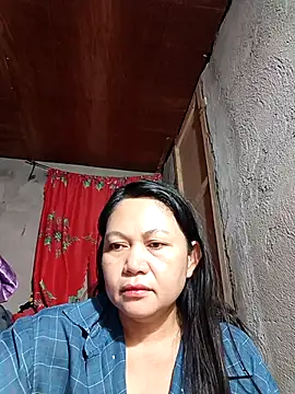Snapshot of Everleigh_mom chatting on October 14, 8:44 pm Everleigh mom online show from October 14, 8:44 pm