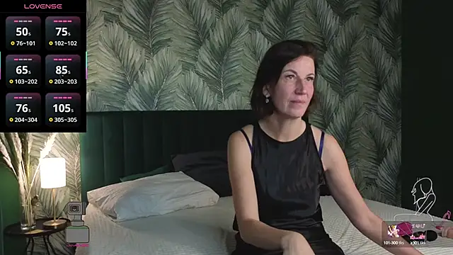 Snapshot of Lia_Reyn chatting on September 12, 2:01 am Lia Reyn online show from September 12, 2:01 am