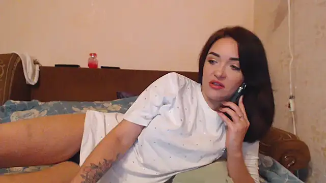 Snapshot of Veronica-Luxs chatting on September 18, 8:02 am Veronica-Luxs online show from September 18, 8:02 am