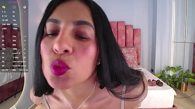 JeinnoveMontenegr0 online show from February 20, 12:07 pm