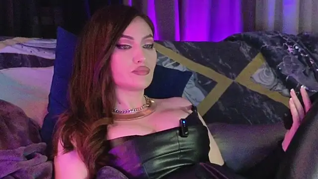 Snapshot of AliceJameson chatting on September 17, 8:29 pm AliceJameson online show from September 17, 8:29 pm