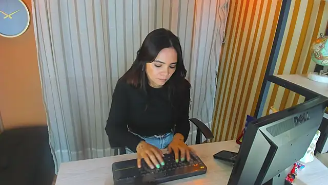 Cami Konor online show from November 15, 8:32 pm