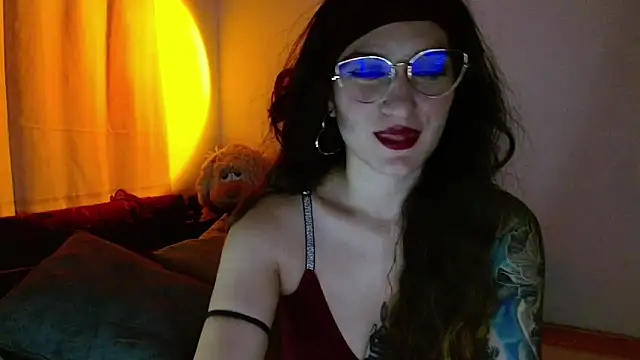 lia ana online show from April 17, 6:37 am