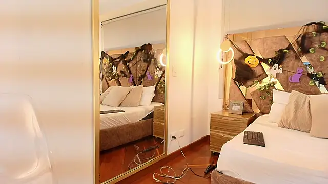 zarah andrew   online show from October 16, 12:30 pm