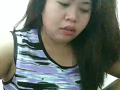 Snapshot of fresh_rosie chatting on October 4, 8:13 pm fresh rosie online show from October 4, 8:13 pm
