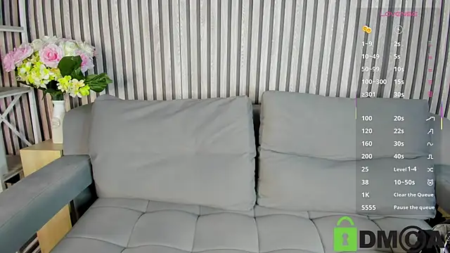 Snapshot of Roxy_Sunnny chatting on October 10, 9:25 am Roxy Sunnny online show from October 10, 9:25 am