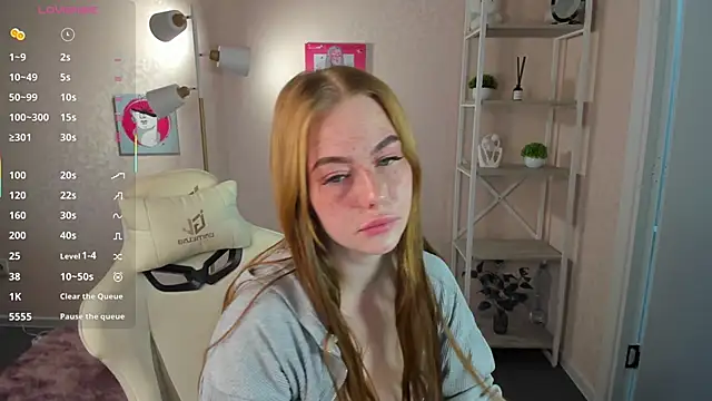 Snapshot of Roxy_Sunnny chatting on October 11, 11:04 am Roxy Sunnny online show from October 11, 11:04 am