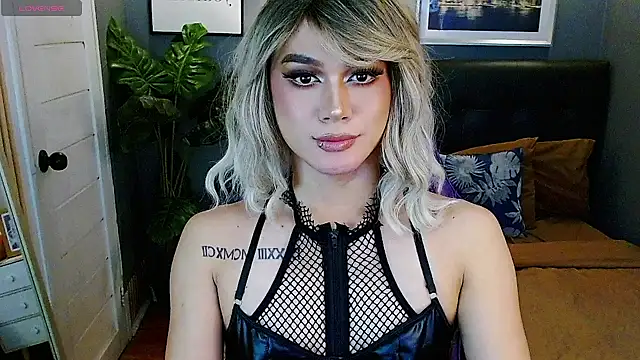 Skylar Ravenscroft online show from January 17, 4:20 am