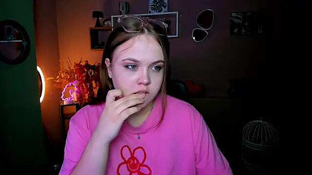 keri ti online show from April 15, 7:25 pm