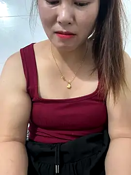 Snapshot of Moan_Mary chatting on October 17, 9:12 am Moan Mary online show from October 17, 9:12 am
