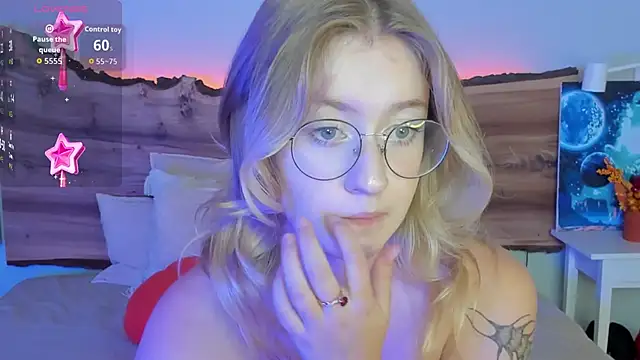 Nerissa xo online show from September 18, 8:07 pm