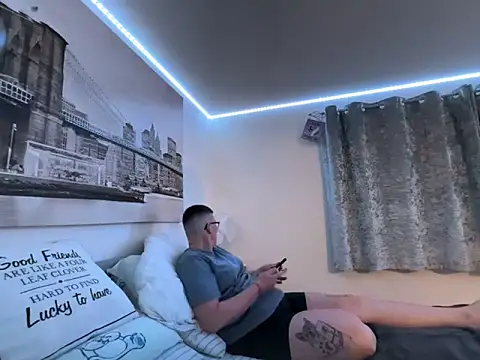 Curvy-Jinx online show from March 14, 8:43 pm