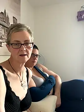 Curvy-Jinx online show from November 26, 8:26 am