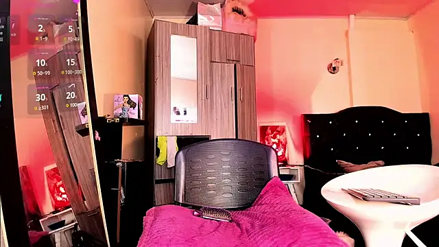 Rossedewitt  online show from February 18, 7:35 pm