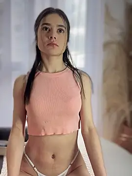 Sofi Leal online show from October 10, 11:59 am