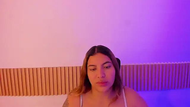 Snapshot of OliviaSweett chatting on October 12, 7:16 pm OliviaSweett online show from October 12, 7:16 pm