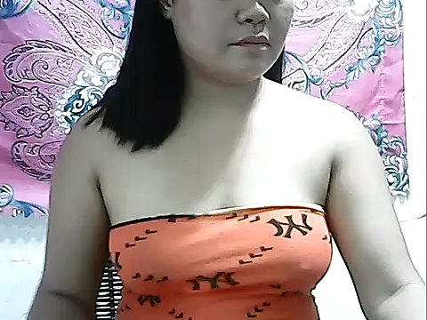 CreamyPussy4uxx online show from July 25, 7:59 am