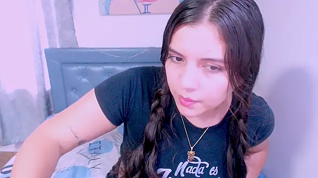 Snapshot of sarah_aguilar chatting on September 29, 8:47 pm sarah aguilar online show from September 29, 8:47 pm