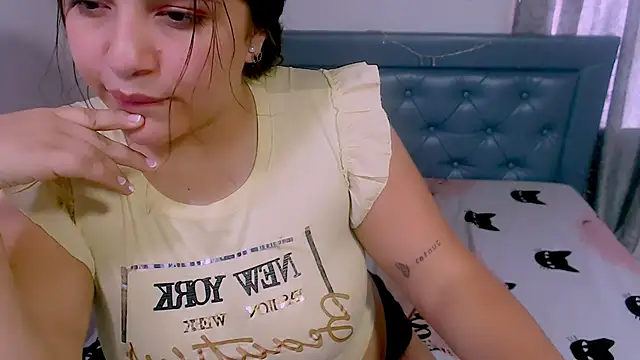 Snapshot of sarah_aguilar chatting on September 10, 7:58 pm sarah aguilar online show from September 10, 7:58 pm