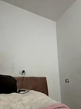 Chloe Leaozinho online show from November 6, 7:20 pm