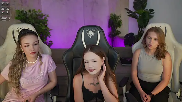 Snapshot of Claire_Dreams chatting on September 10, 2:39 pm Claire Dreams online show from September 10, 2:39 pm