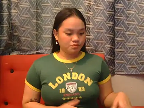 prettykrysgirl online show from June 25, 8:08 am