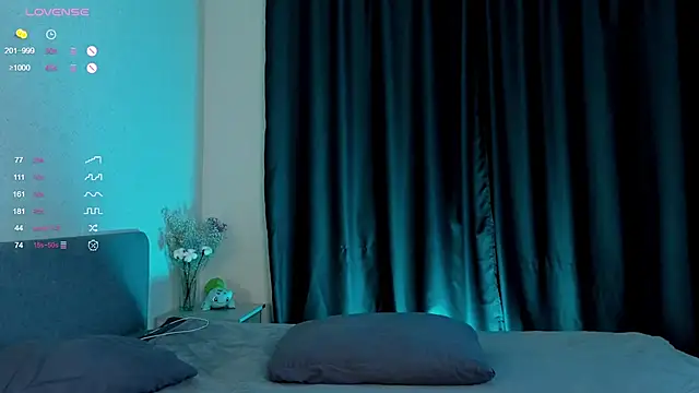 Honeyfern online show from November 6, 4:02 pm