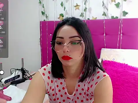 sara arias00 online show from October 13, 1:47 pm