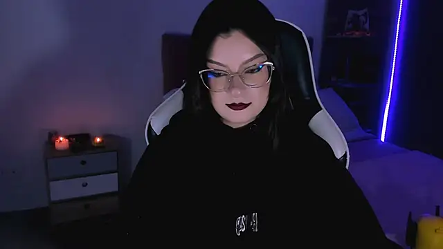 Snapshot of OphelianaRose33 chatting on September 19, 11:37 pm OphelianaRose33 online show from September 19, 11:37 pm