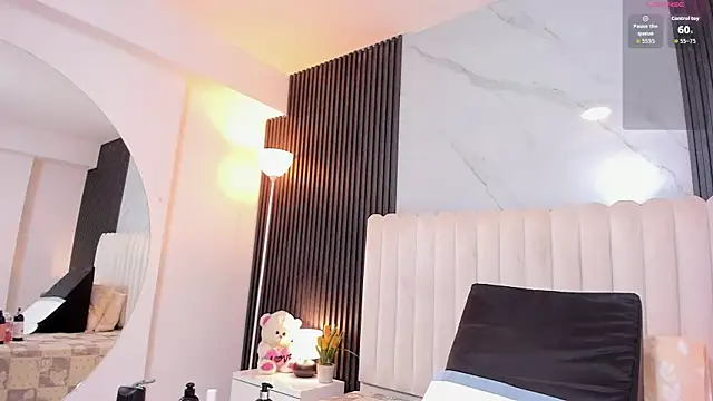 Snapshot of Samantha_Claus chatting on September 9, 4:01 am Samantha Claus online show from September 9, 4:01 am