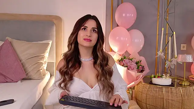 LanaElise online show from December 21, 10:19 am