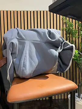 Linh 2004 online show from March 27, 8:26 am