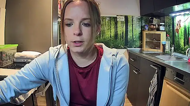 Snapshot of SexyMilf_37 chatting on September 26, 8:06 pm SexyMilf 37 online show from September 26, 8:06 pm