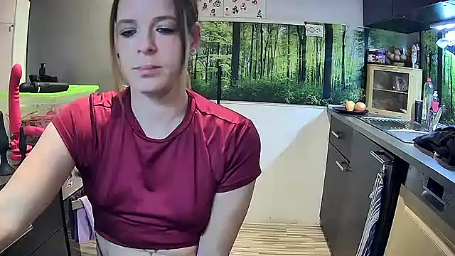 Snapshot of SexyMilf_37 chatting on October 9, 8:46 pm SexyMilf 37 online show from October 9, 8:46 pm