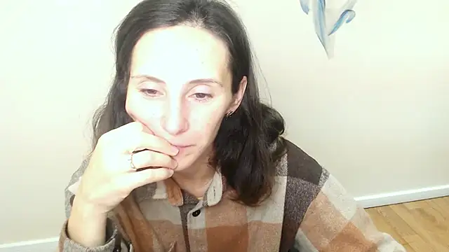 Snapshot of AlissaJersi chatting on October 6, 8:42 am AlissaJersi online show from October 6, 8:42 am