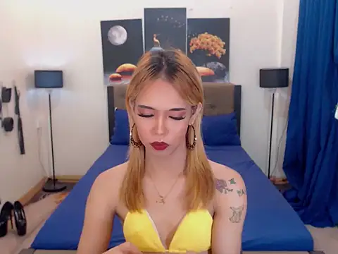 Snapshot of PreciousAmore chatting on September 15, 7:54 pm PreciousAmore online show from September 15, 7:54 pm