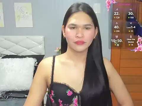 Snapshot of AlianaBlair chatting on October 19, 12:01 am AlianaBlair online show from October 19, 12:01 am