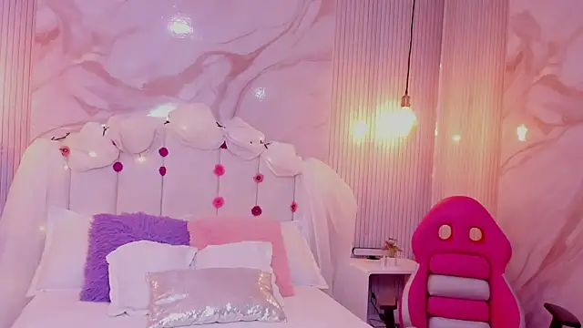 luna hot ass online show from September 22, 8:29 pm