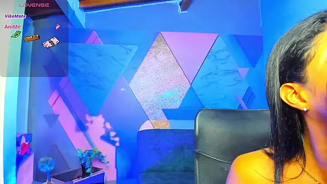 keytinthomson  online show from September 24, 8:08 pm