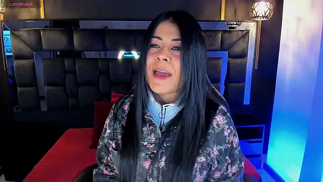 Aniajoness  online show from June 25, 4:34 am