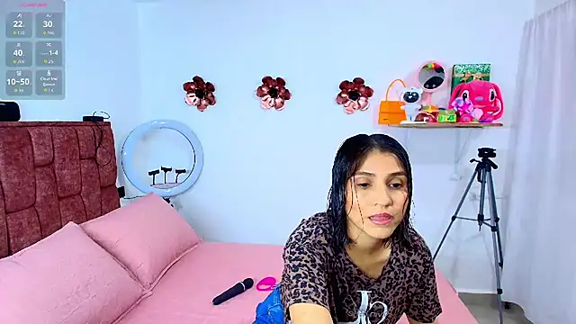 Lunna desire online show from December 4, 11:05 pm